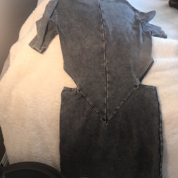 Dress - Picture 4 of 5